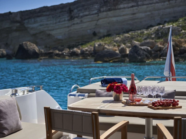 Bootverhuur Sunseeker Vellamo in Valletta via SamBoat