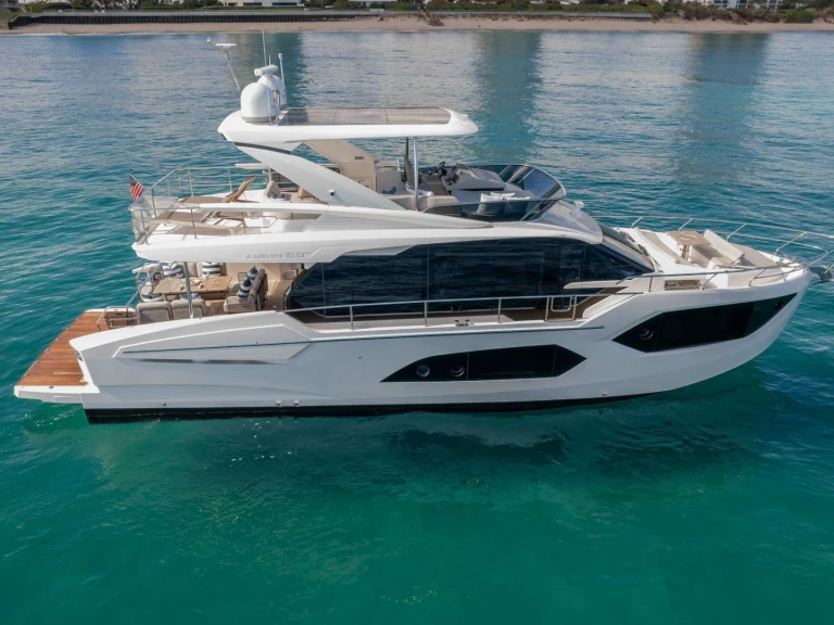 Bootverhuur Palm Beach goedkoop ZENITH