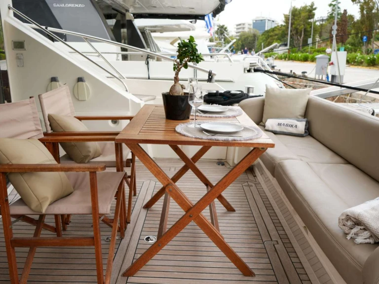 Sealine MAGIKA te huur van particulier of professional in Álimos