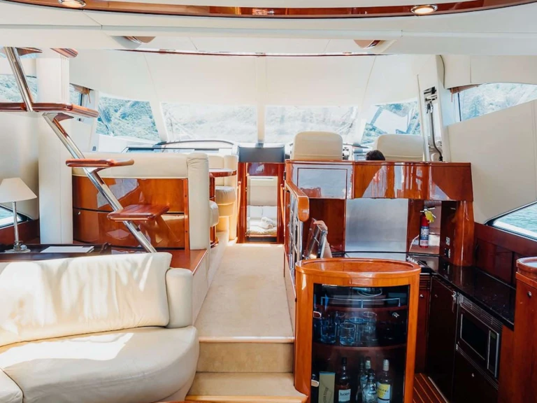 Verhuur Jacht Fairline-Squadron met vaarbewijs