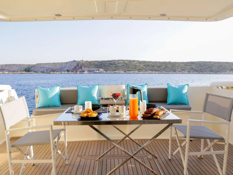 Huur een Ferretti SUMMER CAMP in Athene