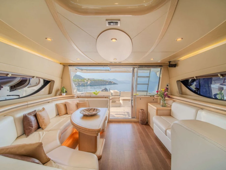 Huur Jacht met of zonder schipper Ferretti in Athene