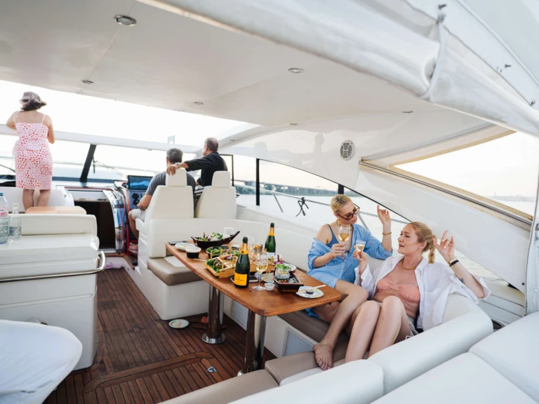 Jachthuur in Freeport - Princess Viking Searenity via SamBoat