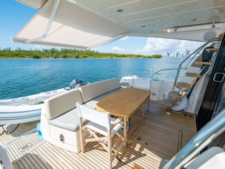 Huur een Prestige Yachts Whisky and Waves in Bahama's
