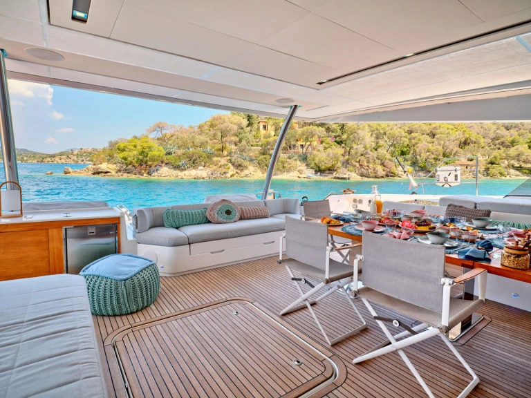 Verhuur Jacht Fountaine Pajot met vaarbewijs