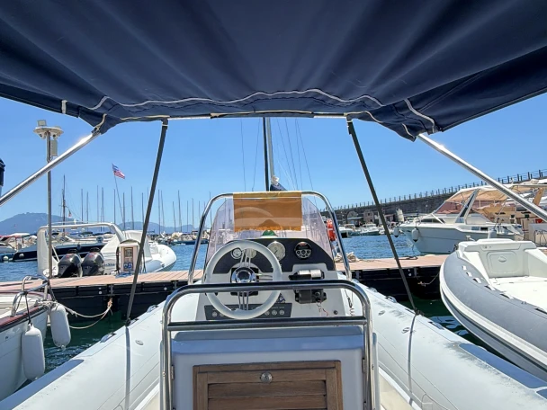 RIB te huur in Porto di Torre del Greco voor de beste prijs