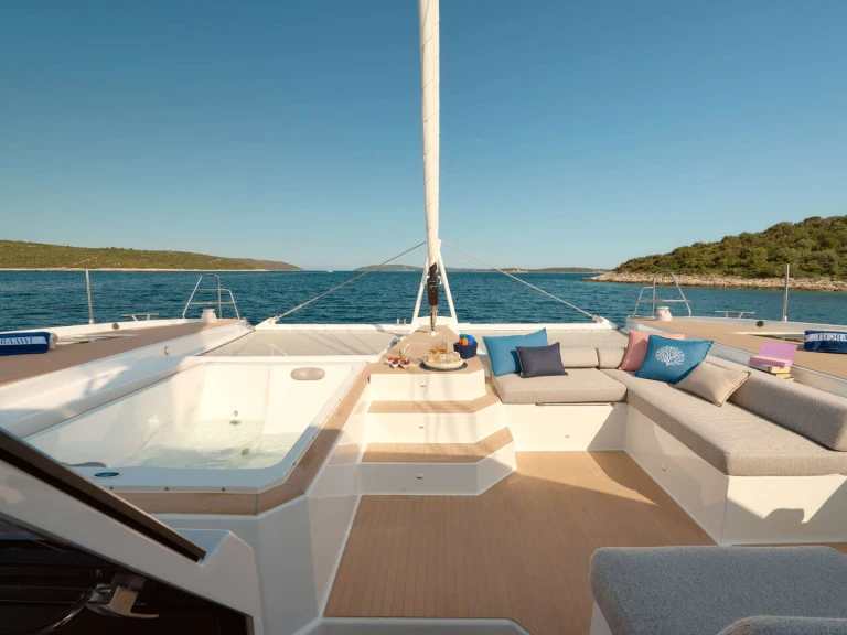 Verhuur Jacht Fountaine Pajot met vaarbewijs