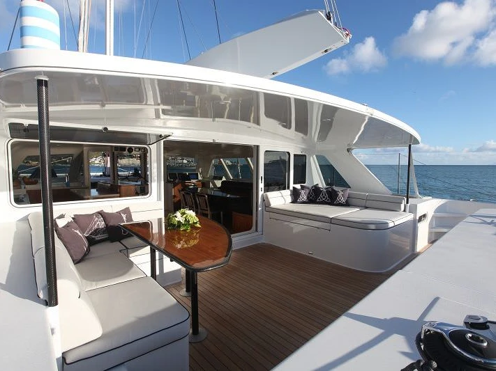 Huur een Gunboat SLIM in Frans Polynesië
