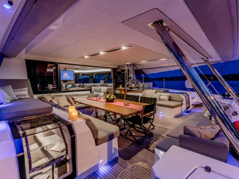 Huur een Fountaine Pajot NAMASTE (SAMANA) in Piraeus