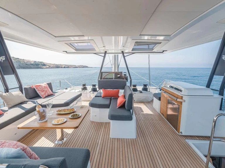 Fountaine Pajot 7th heaven  te huur van particulier of professional in Piraeus