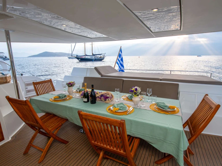 Bootverhuur Fountaine Pajot HIGHJINKS  in Piraeus via SamBoat