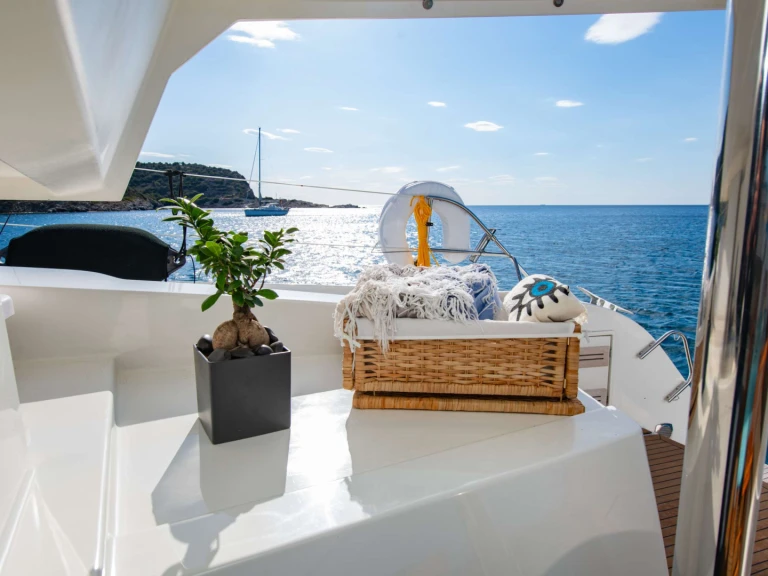 Verhuur Jacht Fountaine Pajot met vaarbewijs