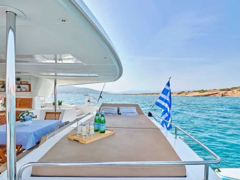 Huur een Fountaine Pajot HIGH FIVE in Néa Péramos