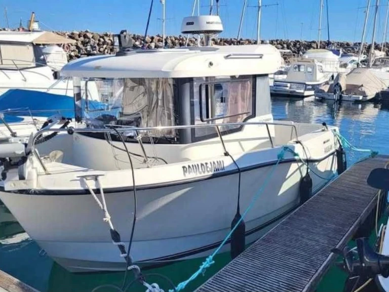 Huur een Quicksilver Activ 605 Pilothouse in Sesimbra