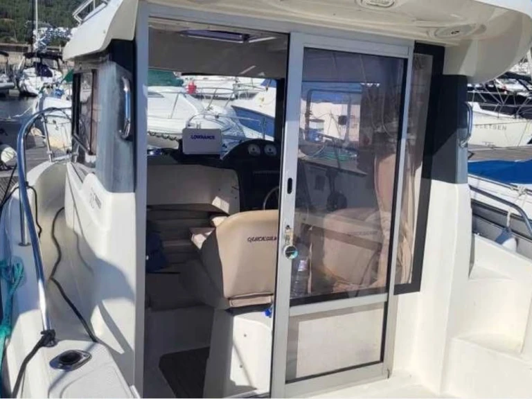 Verhuur Motorboot in Sesimbra - Quicksilver Activ 605 Pilothouse