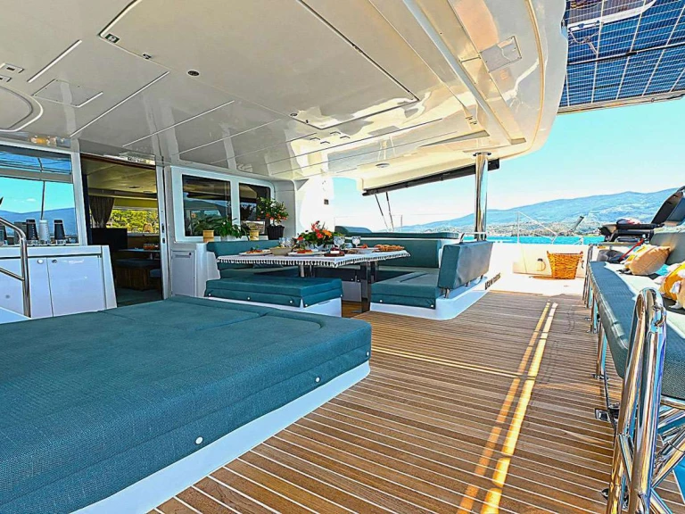 Jachthuur in Álimos - Lagoon ACE OF HEARTS via SamBoat