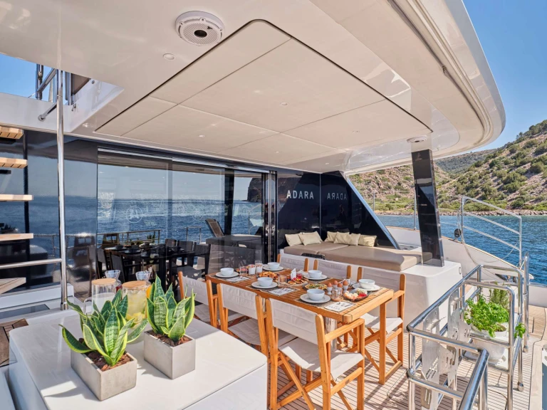 Bootverhuur Sunreef ADARA in Athene via SamBoat