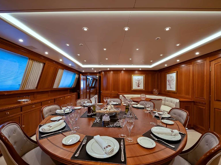 Bootverhuur Perini Navi JASALI  II in La Spezia via SamBoat