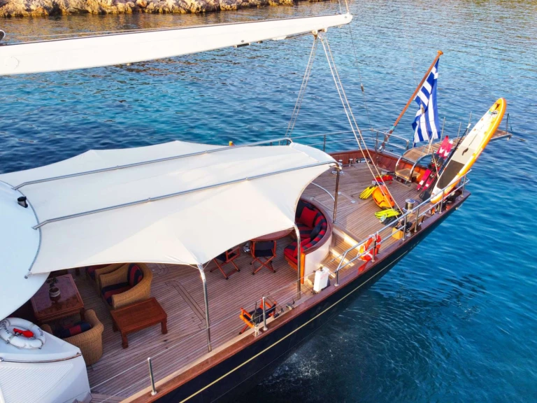 Bootverhuur Perini Navi Tamarita in Napels via SamBoat