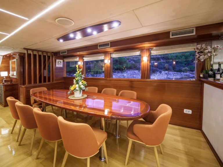 Bootverhuur Custom SON DE MAR in Split via SamBoat