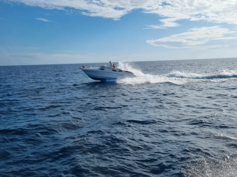 Huur een Jeanneau Leader 705 in Toulon