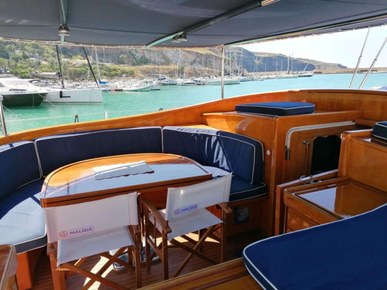 Perini Navi MALIZIA te huur van particulier of professional in Sicily (Island)