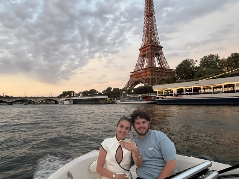 Huur een Monterey Mercruser in Paris