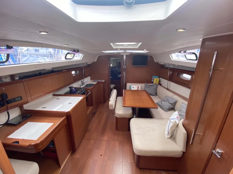 Bénéteau Oceanis 43 te huur van particulier of professional in Saint-Mandrier-sur-Mer