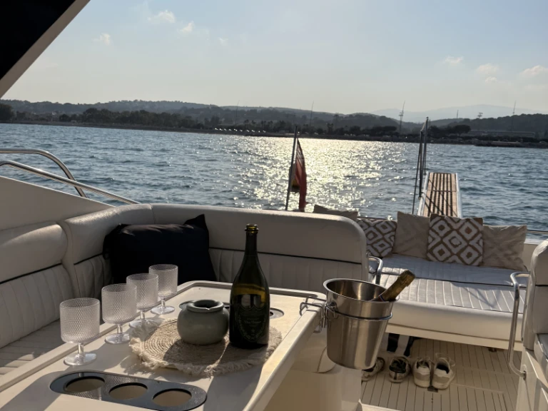 Bootverhuur Princess 46 in Antibes via SamBoat