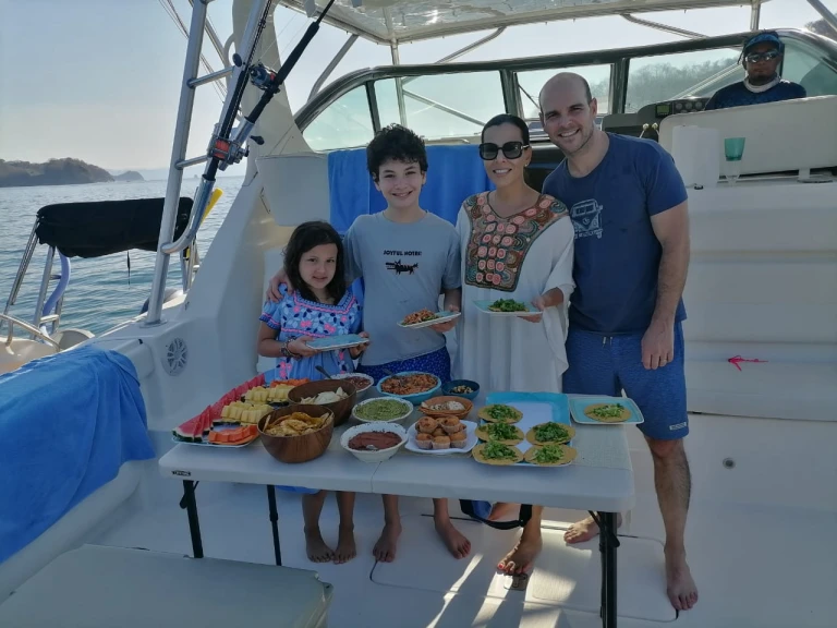 Huur Motorboot met of zonder schipper Custom Made in Bahía Culebra