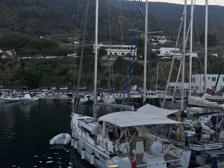 Zeilboot te huur in Corigliano-Rossano voor de beste prijs