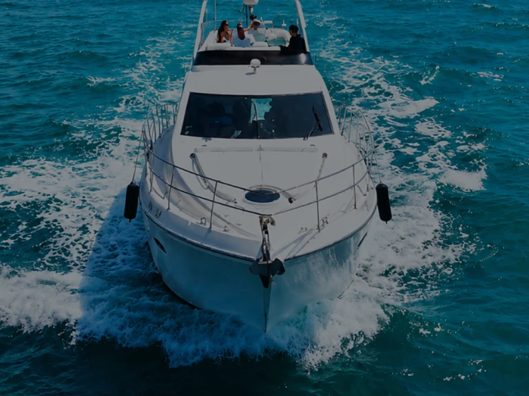 Bootverhuur Astondoa Astondoa 44 Fly in Marbella via SamBoat