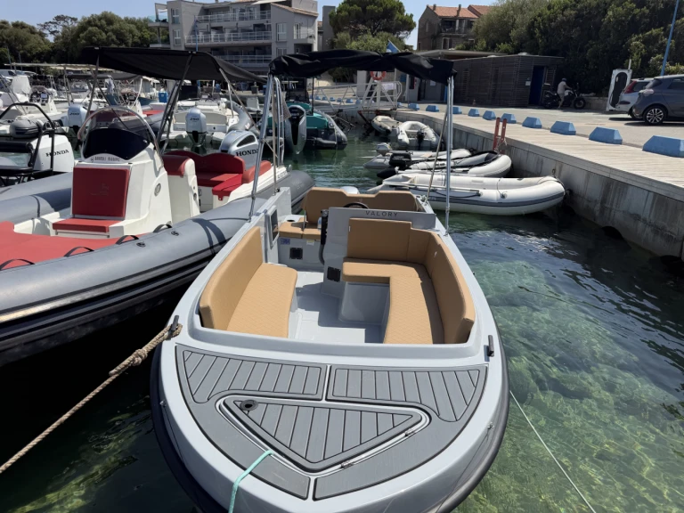 Valory 525 te huur van particulier of professional in Porto Pollo
