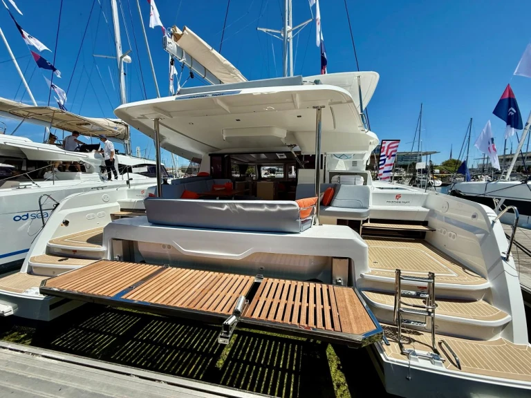 Verhuur Catamaran in Road Town - Fountaine Pajot Fountaine Pajot FP 44 Maestro - 3 cab.