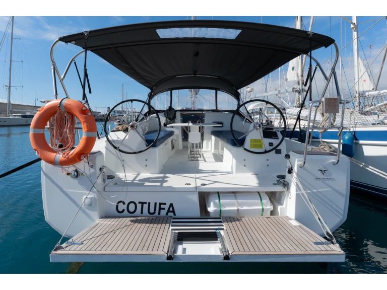 Zeilboot te huur in Las Galletas voor de beste prijs