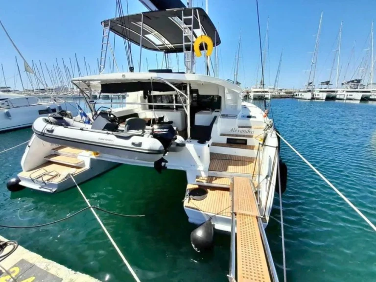 Catamaran te huur in Álimos voor de beste prijs