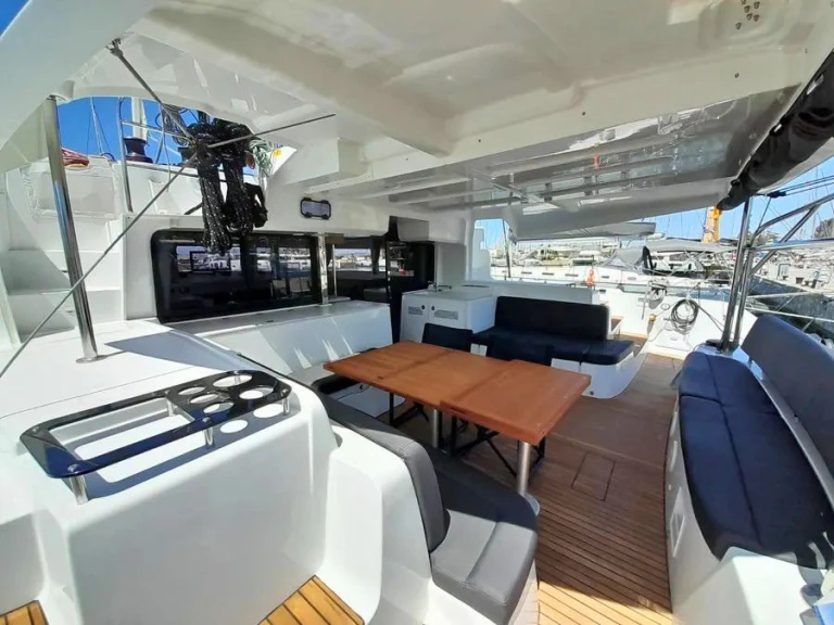 Lagoon Lagoon 46 te huur van particulier of professional in Álimos