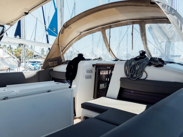 Bootverhuur Álimos goedkoop Sun Odyssey 440