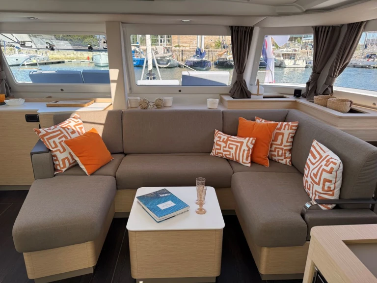 Huur Catamaran met of zonder schipper Fountaine Pajot in Road Town