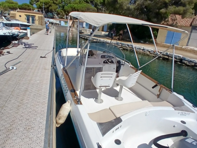 Bénéteau Cap ferret 650 te huur van particulier of professional in Bormes-les-Mimosas