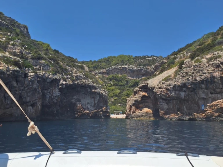 Marlin Boat 790 Pro Dynamic te huur van particulier of professional in Hvar