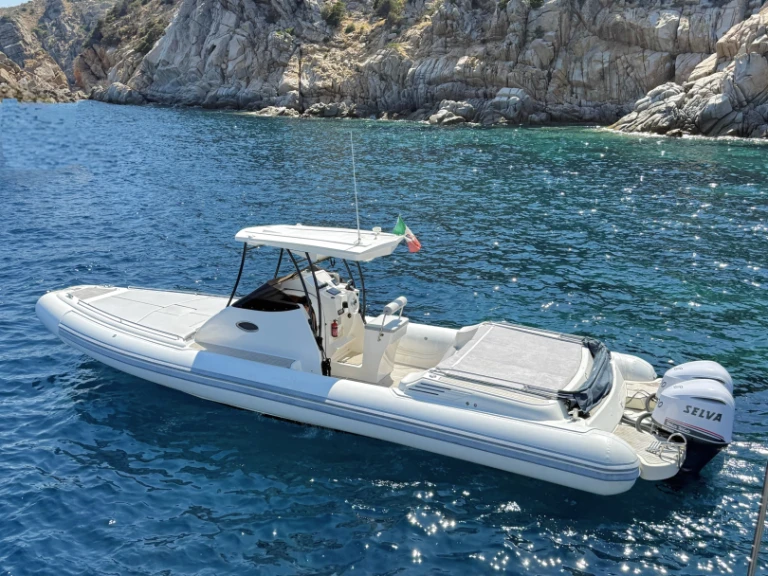 Huur RIB met of zonder schipper CVL Nautica in Cannigione