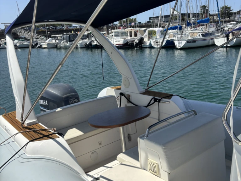 Capeli Tempest 770 te huur van particulier of professional in La Rochelle