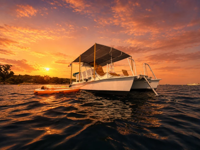 Bootverhuur Caparros Catabarge in Golfe-Juan via SamBoat
