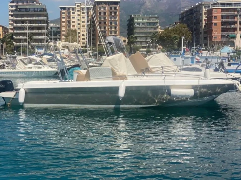 Huur een Generica Generica in Salerno