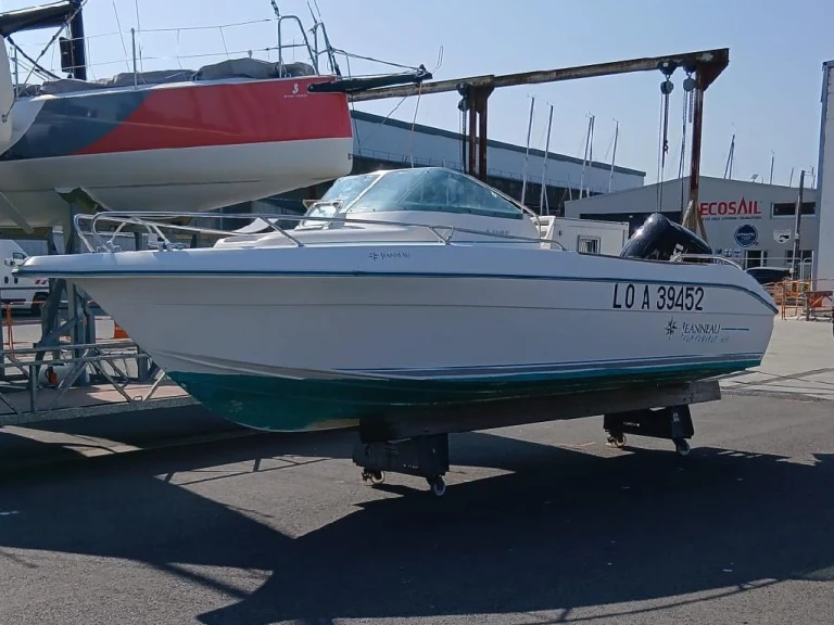 Verhuur Motorboot in Lorient - Jeanneau Cap Camarat 615 WA