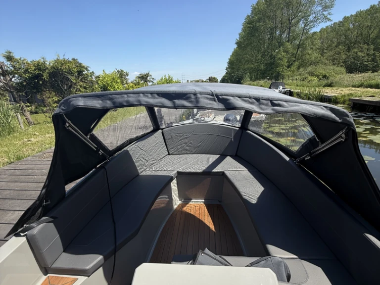 Verhuur Motorboot Aqua24 met vaarbewijs