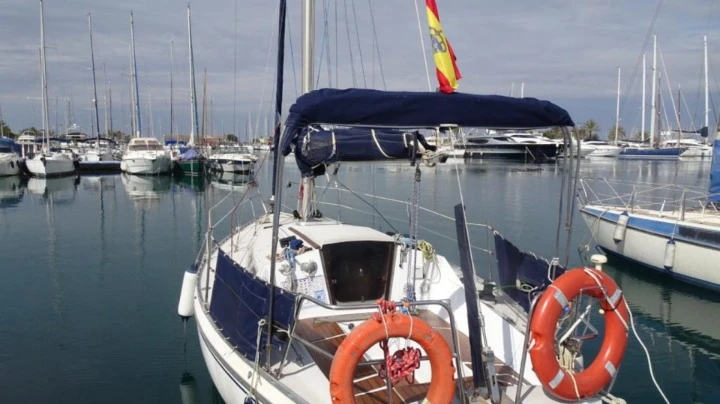 Jeanneau Aquila te huur van particulier of professional in La Manga