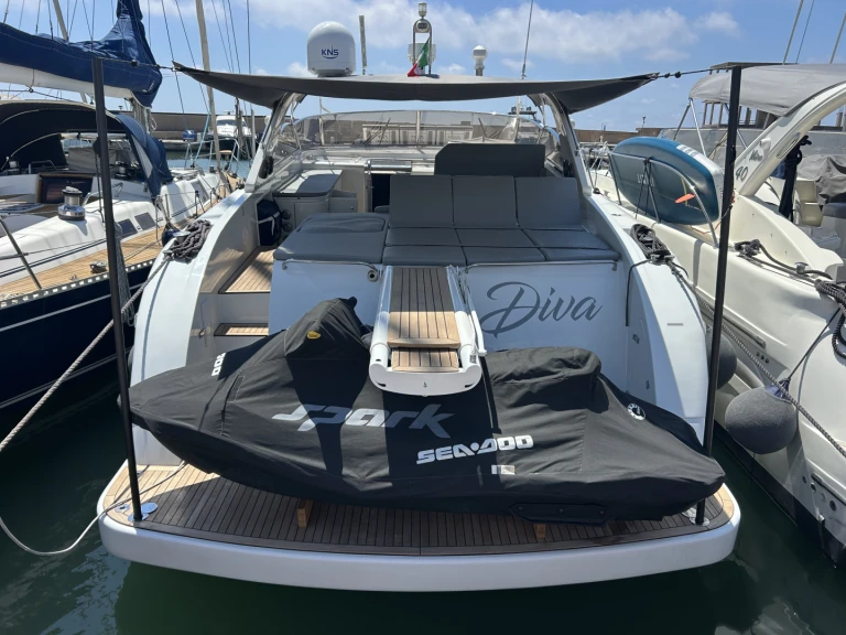 Bootverhuur Nettuno goedkoop Rizzardi 50 Top Line