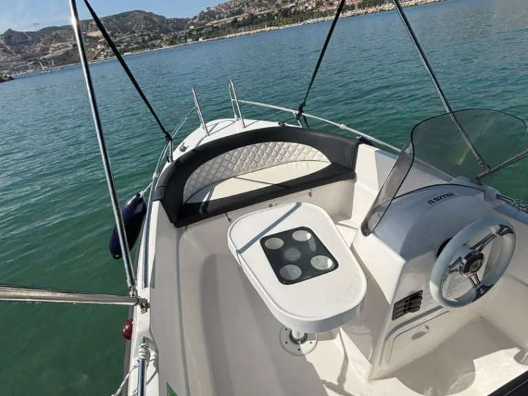 Bootverhuur Marseille goedkoop laser